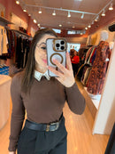 Blusa de Tricô Canelada Gola Polo